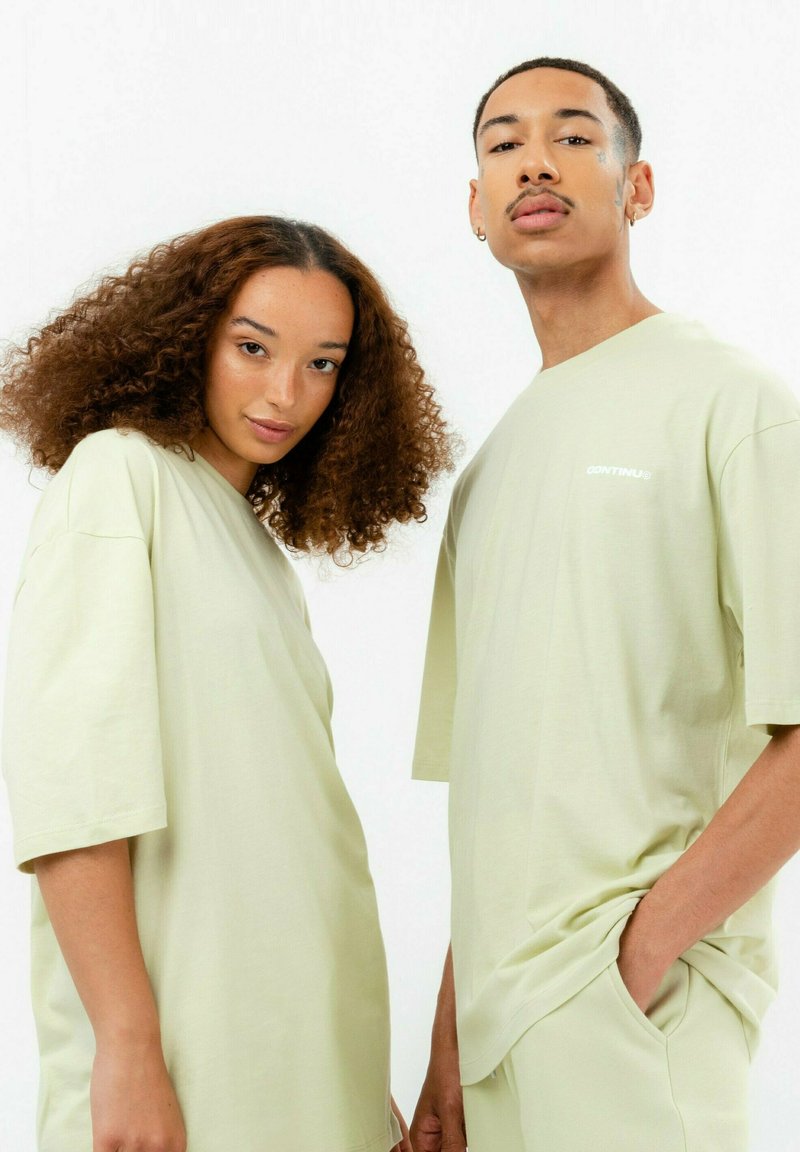 Hype CONTINU8 CONTINU21052 Tshirt imprimé green/vert ZALANDO.FR