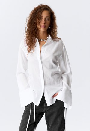 OPEN BACK - Skjorter - white