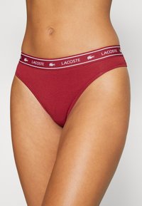 Lacoste - Stringi