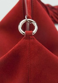 Mango Clutch - red