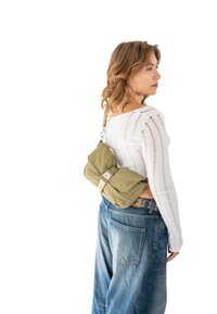 Expatrié BOBBY - Kabelka - olive