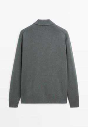Gray knitted sweater featuring a collar and long sleeves, with a ribbed hem and cuffs. The texture appears soft and slightly textured.