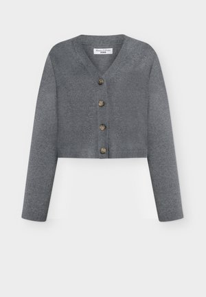 Cardigan gri scurt, realizat dintr-un material moale, cu decolteu în V, cinci nasturi pe partea din față și manșete ribbed.