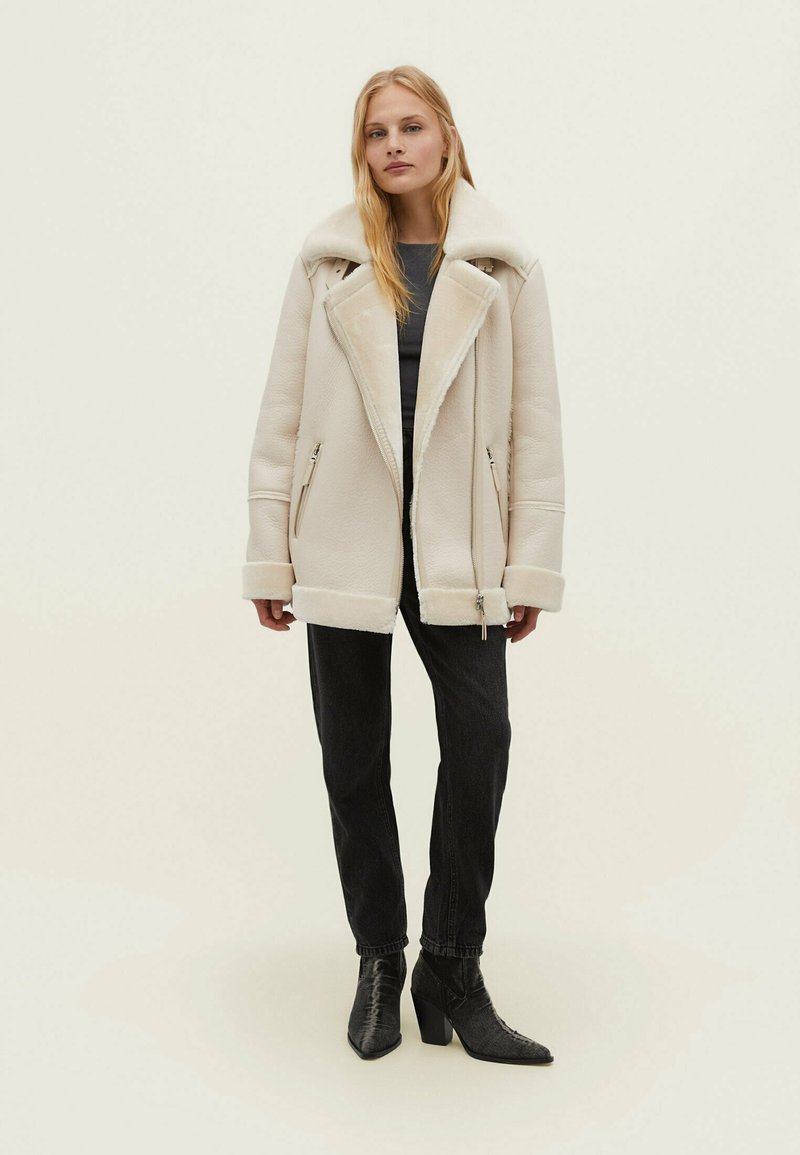 Stradivarius DOUBLEFACE-BIKER05759214 - Kunstlederjacke - beige 