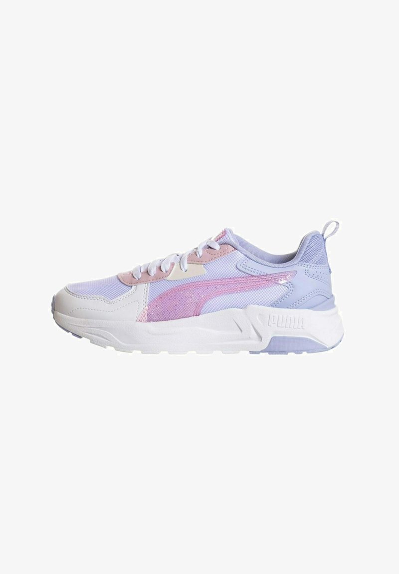 Sneaker sportive viola e rosa con tomaia in rete, colletto imbottito e suola in gomma bianca. Logo PUMA sul lato e sul tallone. Lacci per una vestibilità sicura.