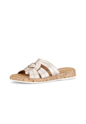 Dames instapsandaal met metallic beige gekruiste bandjes, gevoerde tan voetbed en kurkstructuur lage sleehakzool met witte buitenzool.