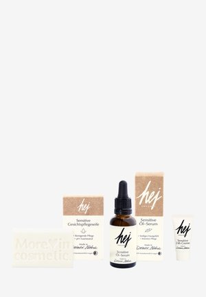 SENSITIVE ROUTINE SET - Skincare set - brown/beige