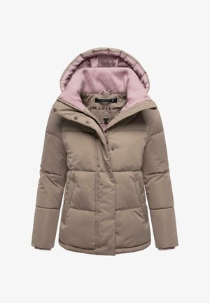 Šviesiai rudos pūkinės striukės su rožine fliso pamušalu kepure ir vidumi. Yra priekinis užtrauktukas ir mygtukų uždarymas, išsiuvinėtas tekstūra.