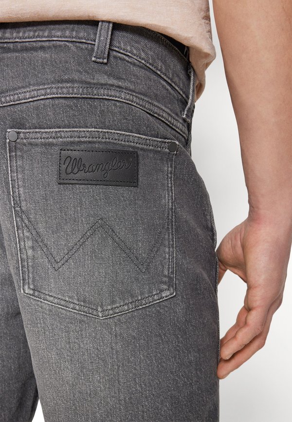 FRONTIER - Denim shorts - marshall3