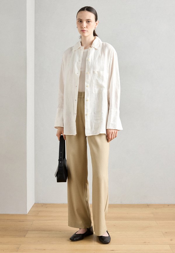 SHAPE KENT COLLAR LONG SLEEVE SLITS AT SIDE SOLID - Button-down blouse3