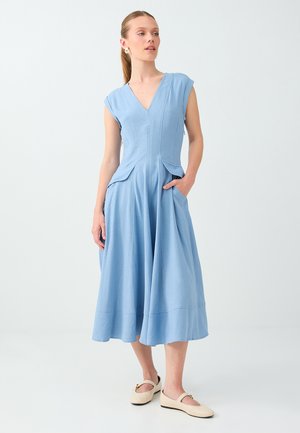 Jimmy Key, Robe de jour - blue