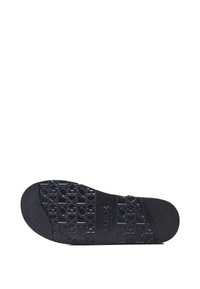 Thumbnail Image 4