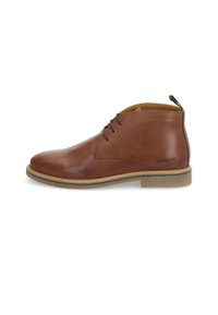 Bottine en cuir marron avec une finition lisse, bout rond et design à lacets. Comprend une semelle en caoutchouc texturé et une languette de tirage.