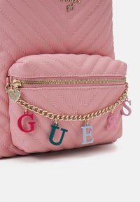 Guess JUNIOR SMALL BACKPACK - Hátizsák - soft rose