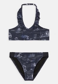 Biquíni de duas peças azul-marinho com um topo de halter com babados e estampas gráficas, combinando com uma parte de baixo de cintura baixa e forro interior preto.