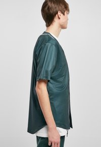 Urban Classics BASEBALL  - Camisa - bottlegreen white