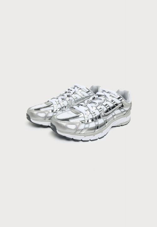 Nike P-6000 - Trainers - white/metallic silver/grey fog/iron grey — foto 2