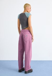 Carhartt WIP BRANDON PANT - Jeans relaxed fit - dusty fuchsia