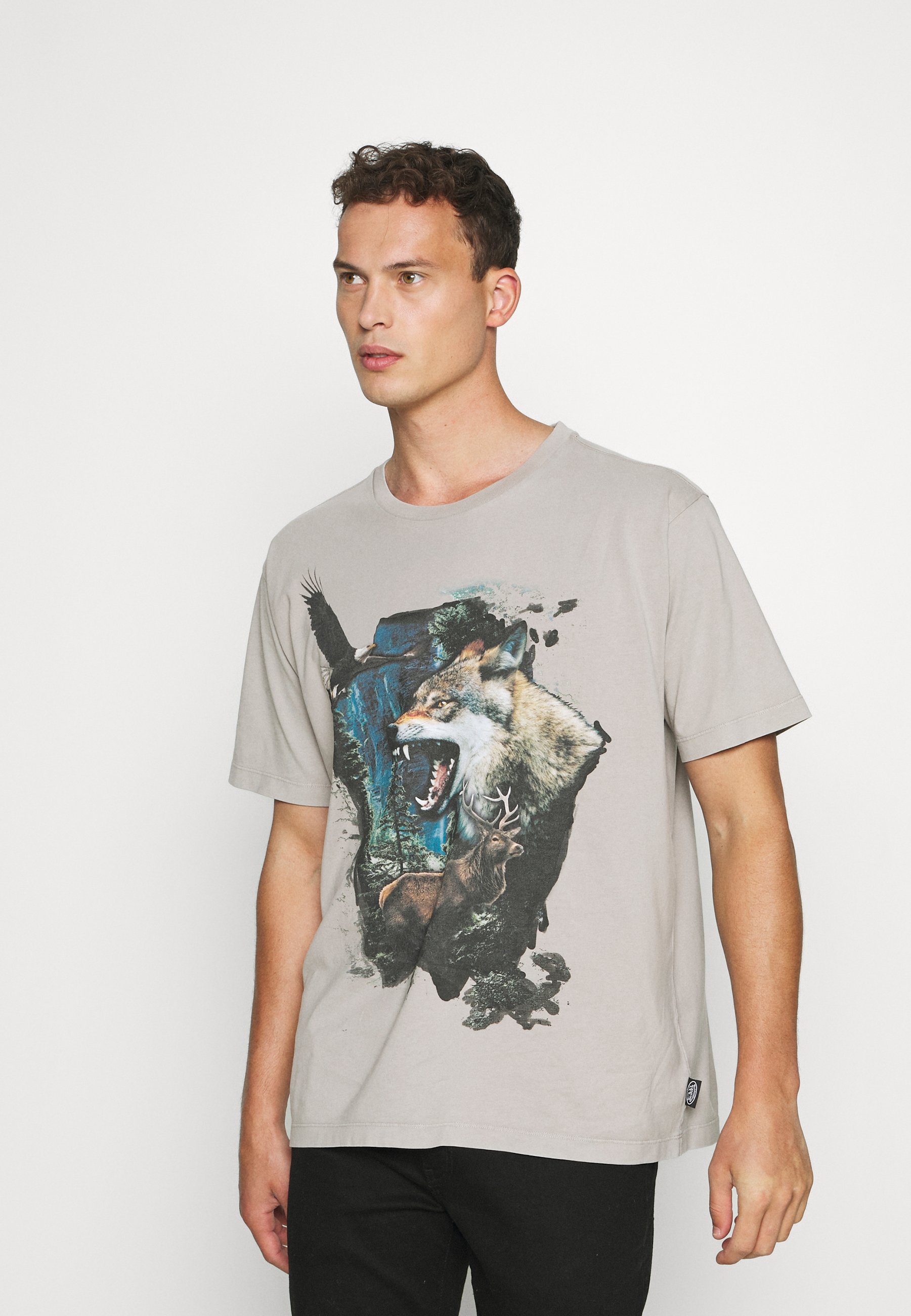 von Dutch Lumos Wildlife Tee Print Tshirt Beige, Men's, Size: Medium, Sand
