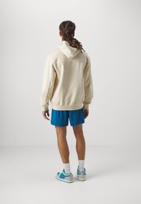 Thumbnail Image 5