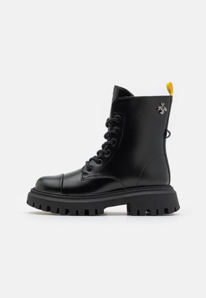 MAQUINNENS GIRL - Snørestøvletter - black