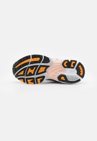 ASICS SportStyle GEL-KAYANO 14 UNISEX - Sapatilhas - white/pure silver