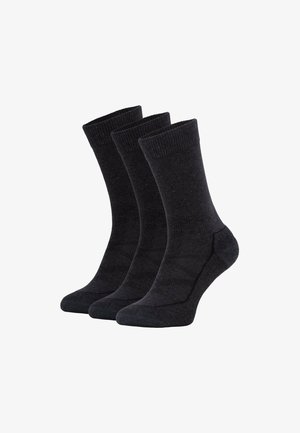 Schwarze Baumwollsocken, Drei-Pack, mit geripptem Bündchen und subtilen Rautenmuster. Weicher Stoff mit verstärkter Ferse und Zehen.