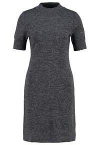 Abito grigio a maniche corte con colletto alto, realizzato in un tessuto strutturato. Design semplice e dritto, senza motivi né dettagli.