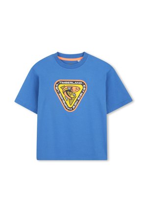 Blauw katoenen T-shirt met korte mouwen en een ronde hals. Heeft een driehoekig Timberland-logo in zwart, oranje en geel aan de voorkant.