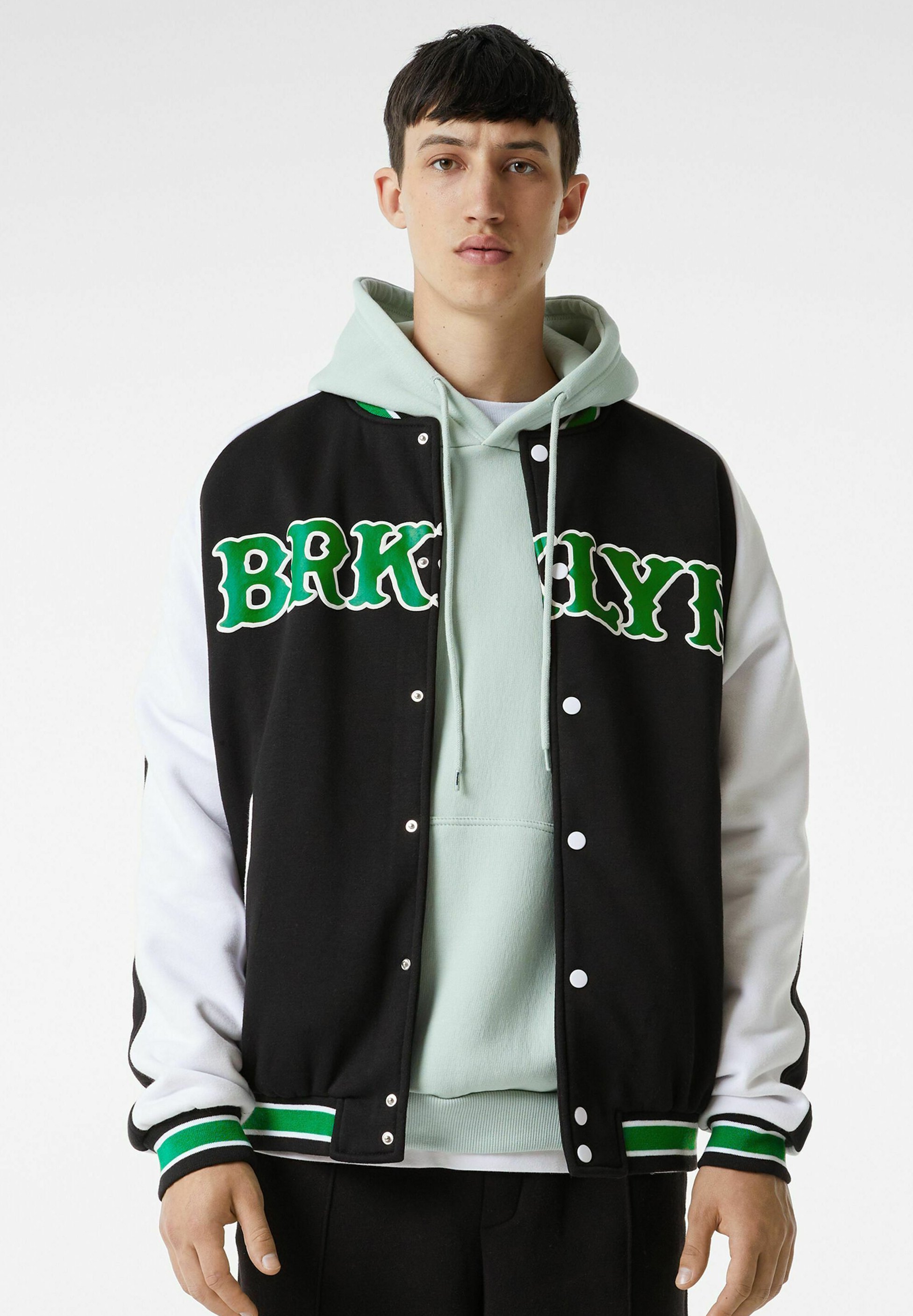 Bershka VARSITY - Bomber Jacket - black 