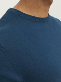 Jack & Jones JJEBASIC CREW NECK NOOS - Pulover - sailor blue