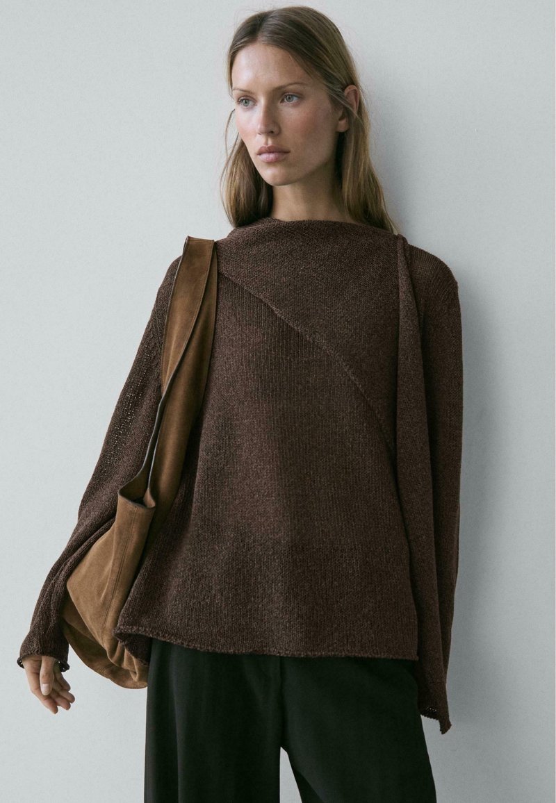 Pull à capuche effet tressé coupe droite - Marron