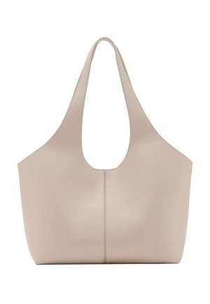 Bolso tote de cuero beige con correas anchas y una costura central, que presenta una parte superior redondeada y abierta para llevar a mano o al hombro.