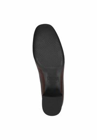 Suola di scarpa in pelle marrone con un sottofondo in gomma nera testurizzata. Presenta un tacco basso e un bordo liscio. Timbro con la taglia "37" e il nome del marchio.