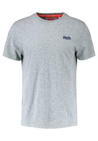 Harmaa lyhythihainen t-paita, joka on valmistettu teksturoidusta kankaasta. Paidassa on pieni sininen logo vasemmassa rinnassa ja erottuva punainen sisäkaulus.