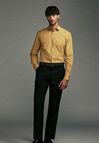 Next EASY CARE SINGLE CUFF - Cămașă - yellow gold