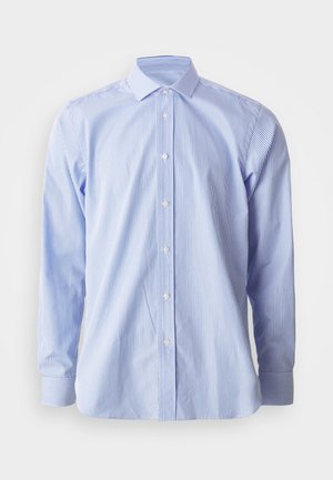Blå og hvit stripete skjorte med lange ermer, knappestolpe foran, spiss krage, bomullsstoff, glatt tekstur, klassisk passform.