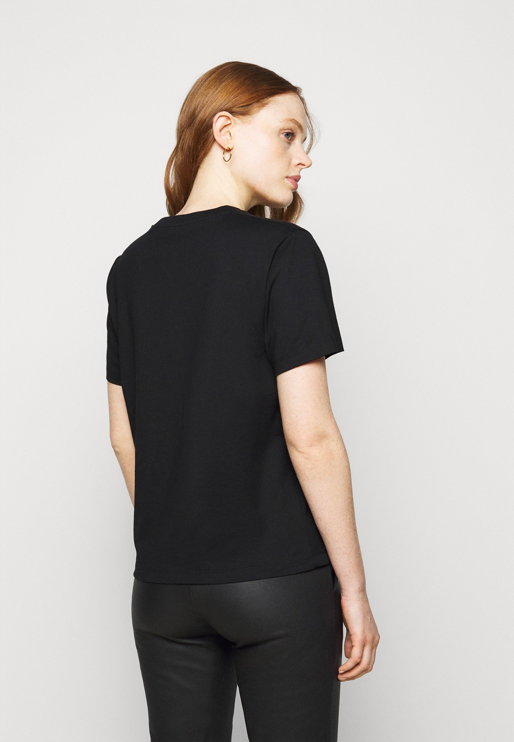 short sleeve black tee