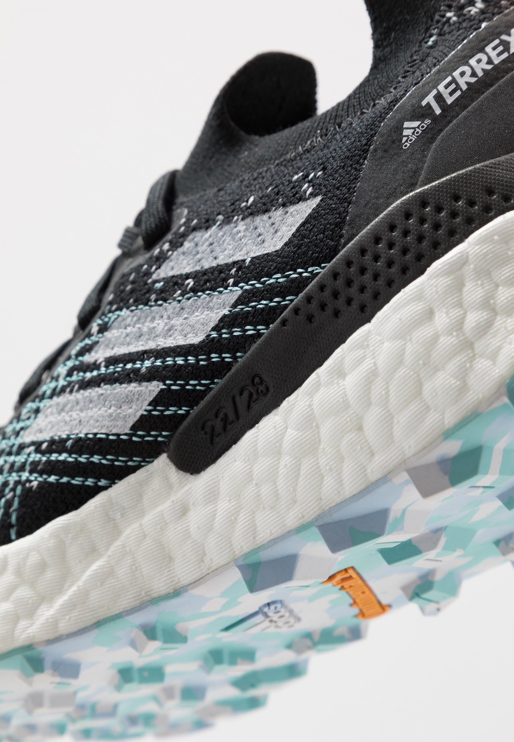 zapatilla terrex two ultra parley trail running