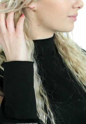 Earrings - gold
