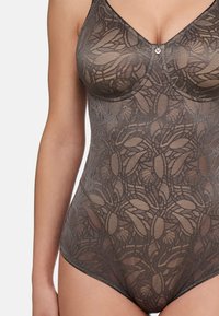 Susa 6580-4 Ballina Black Floral Embroidered Non-Wired Body 40E | Canada - Foto 4