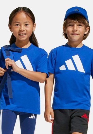 adidas Performance, CAMISETA DE MANGA CORTA ESSENTIALS UNISEX - Camiseta estampada - royal blue   white