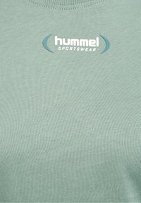 Hummel Camiseta básica - light green