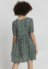 ICHI IHMarrakech - Vestido informal - multi color holly/green