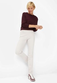 BRAX STYLE PAMINA FUN - Jeans Slim Fit - cream