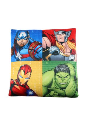 Graphique à quatre panneaux avec Captain America, Thor, Iron Man et Hulk aux couleurs vives sur une surface en tissu.