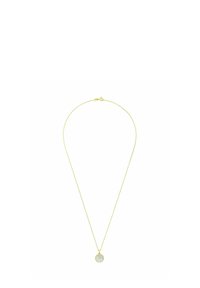 Guldtonad kedjelenka med en cirkulär hänge med en genomskinlig design, slät yta och en central ädelstensdetalj.