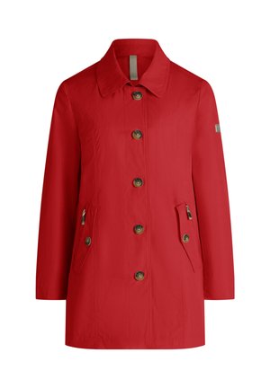 Rode regenjas gemaakt van lichtgewicht stof, met een kraag, vijf knopen aan de voorkant en twee zijzakken met ritsen.