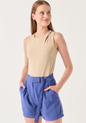 STRAIGHT FIT NORMAL WAIST STRAIGHT VOILE SHORT - Shorts - purple