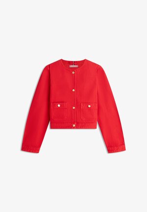 Rode korte jas van katoen met lange mouwen, ronde halslijn, voorzijde met knoopsluiting en twee opgestikte zakken. Gouden knopen en stikdetail.